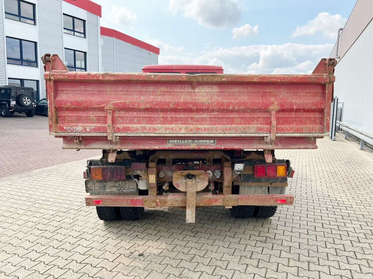 Camião basculante Mercedes-Benz LK 1117 K 4x2 LK 1117 K 4x2, 6-Zylinder Motor, 2x AHK: foto 10