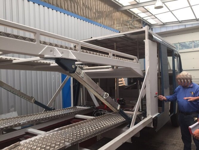 Mercedes-Benz - LP710/32 LF16V LP710/32, Autotransporter - Camião transporte de veículos: foto 3 Mercedes-Benz - LP710/32 LF16V LP710/32, Autotransporter - Camião transporte de veículos: foto 3