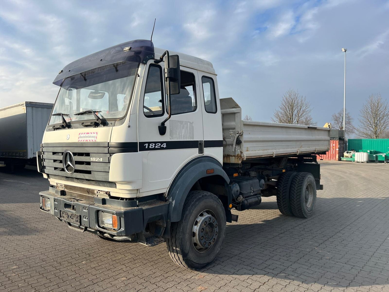 Mercedes-Benz SK 1824 AK 4x4 SK 1824 AK 4x4 - Camião basculante: foto 1 Mercedes-Benz SK 1824 AK 4x4 SK 1824 AK 4x4 - Camião basculante: foto 1