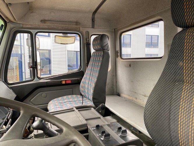 Mercedes-Benz SK 1824 AK 4x4 SK 1824 AK 4x4 Chassis - Camião chassi: foto 5 Mercedes-Benz SK 1824 AK 4x4 SK 1824 AK 4x4 Chassis - Camião chassi: foto 5