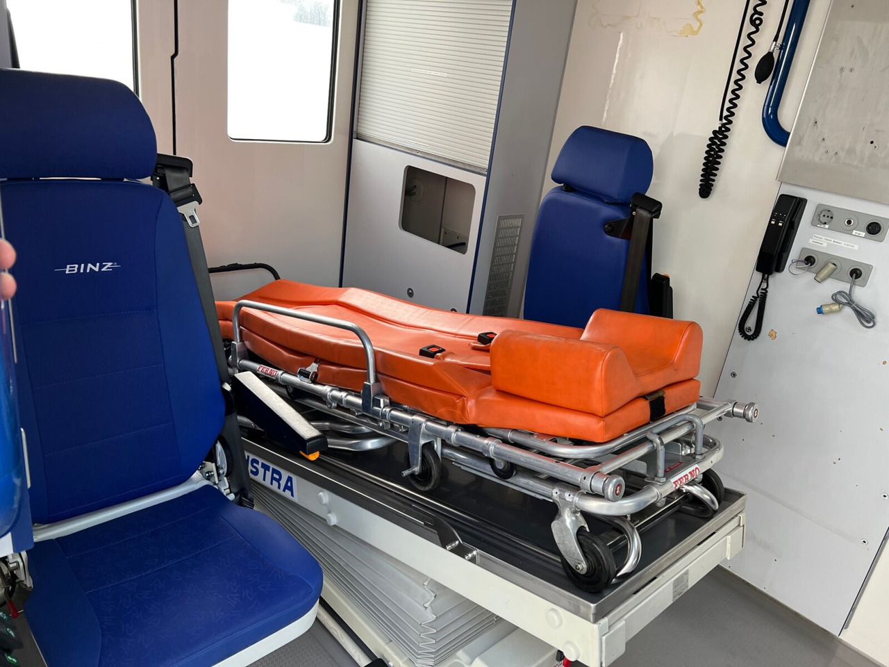 Mercedes-Benz Sprinter 313 CDI 4x2 Sprinter 313 CDI 4x2, Rettungswagen - Ambulância: foto 3 Mercedes-Benz Sprinter 313 CDI 4x2 Sprinter 313 CDI 4x2, Rettungswagen - Ambulância: foto 3