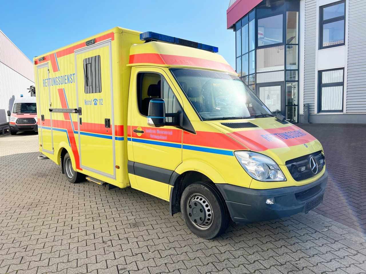 Mercedes-Benz Sprinter 516 CDI 4x4 Sprinter 516 CDI 4x4, Rettungswagen - Furgão: foto 5 Mercedes-Benz Sprinter 516 CDI 4x4 Sprinter 516 CDI 4x4, Rettungswagen - Furgão: foto 5