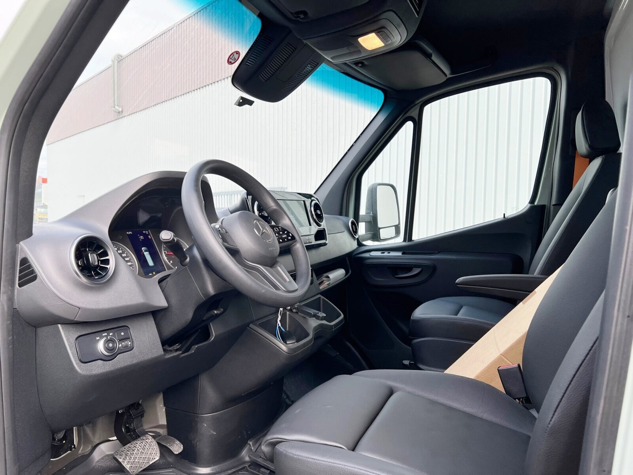 Mercedes-Benz Sprinter 516 FG 4x2 Sprinter 516 FG 4x2, MBUX, Autotransporter Comear - Furgão: foto 5 Mercedes-Benz Sprinter 516 FG 4x2 Sprinter 516 FG 4x2, MBUX, Autotransporter Comear - Furgão: foto 5