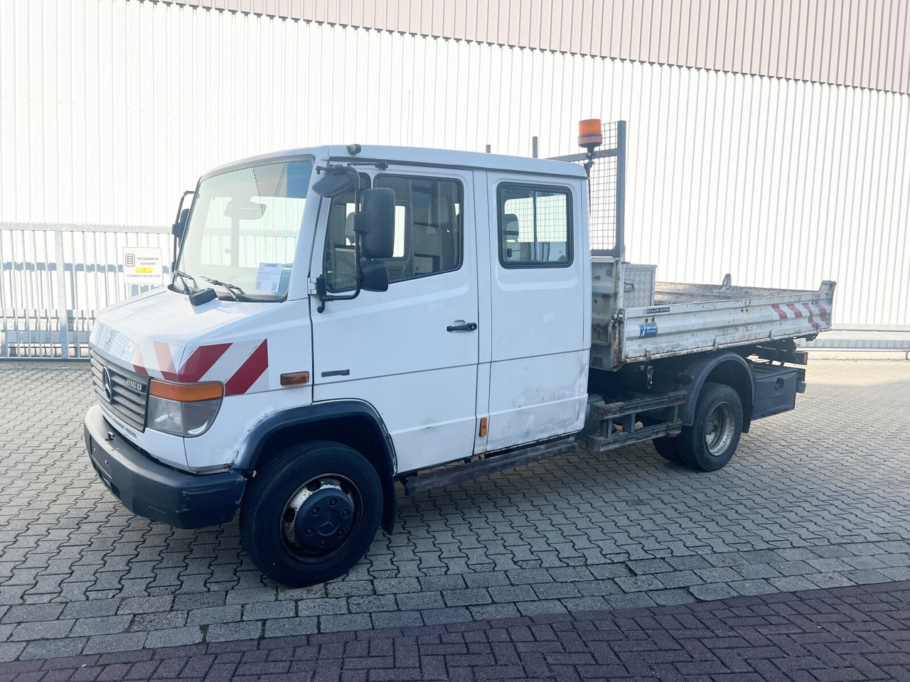 Mercedes-Benz Vario 816 D 4x2 Doka Vario 816 D 4x2 Doka, 2x AHK, Meiller Kipper - Camião basculante: foto 1 Mercedes-Benz Vario 816 D 4x2 Doka Vario 816 D 4x2 Doka, 2x AHK, Meiller Kipper - Camião basculante: foto 1