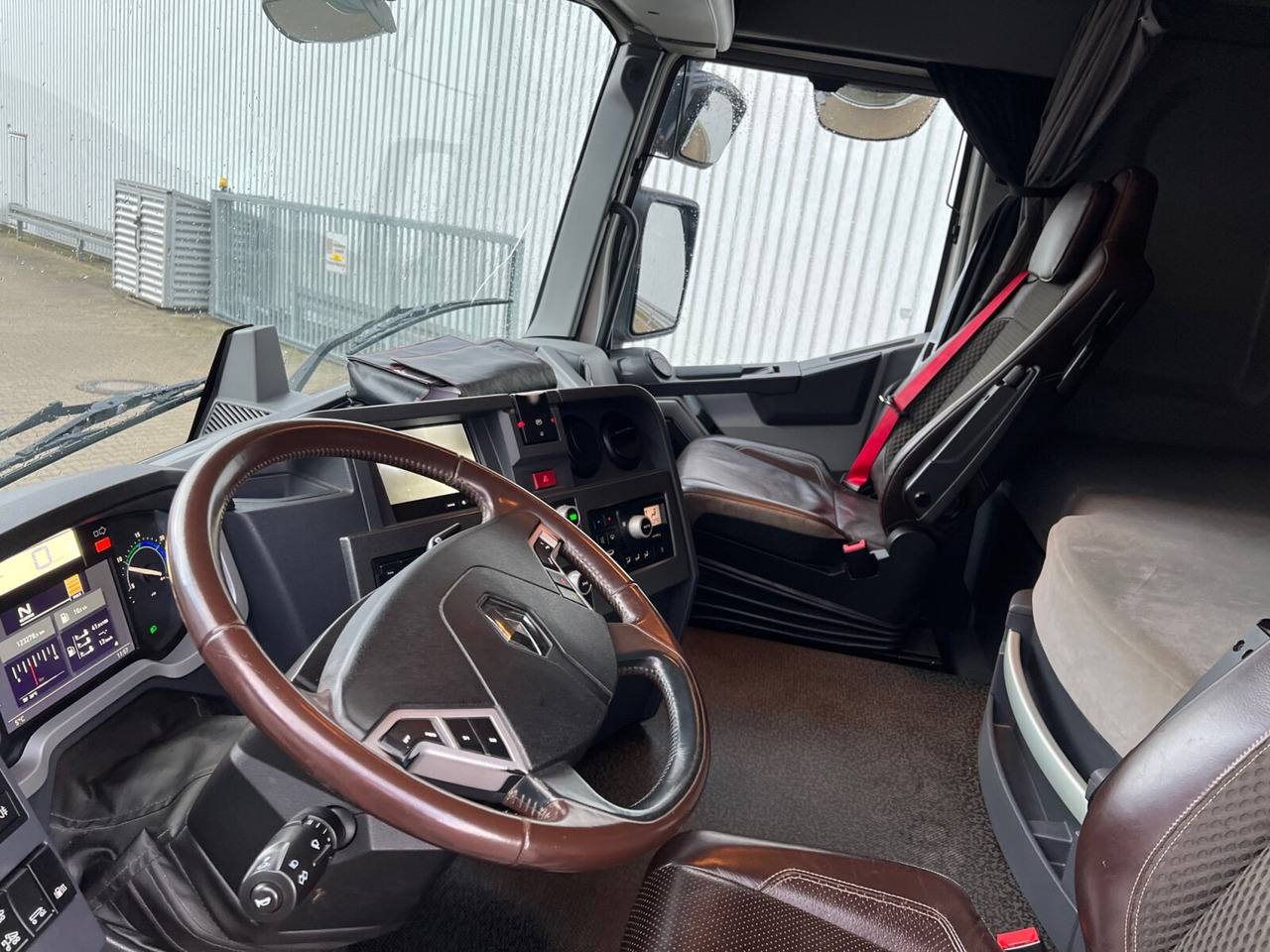 Renault C 520 6x4 C 520 6x4, Retarder, Nebenantrieb - Camião polibenne: foto 3 Renault C 520 6x4 C 520 6x4, Retarder, Nebenantrieb - Camião polibenne: foto 3