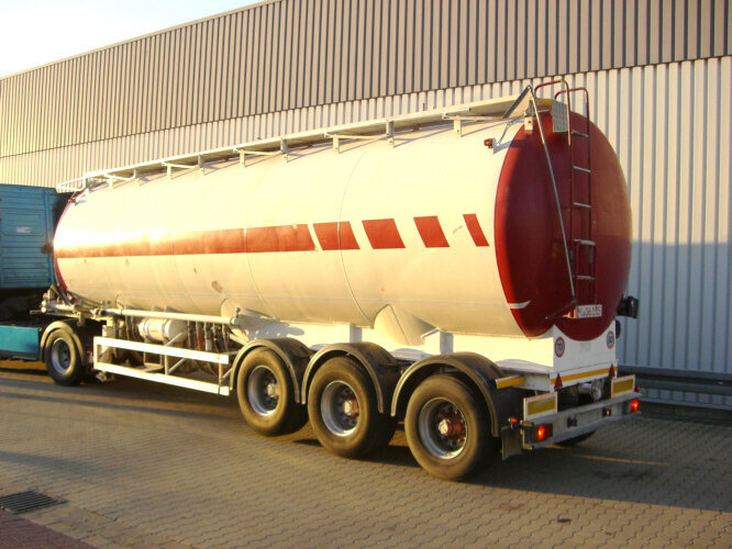 S36 R 2 P43 PIACENZA (I) C36R2P43, 43m³ - Semi-reboque silo: foto 2 S36 R 2 P43 PIACENZA (I) C36R2P43, 43m³ - Semi-reboque silo: foto 2