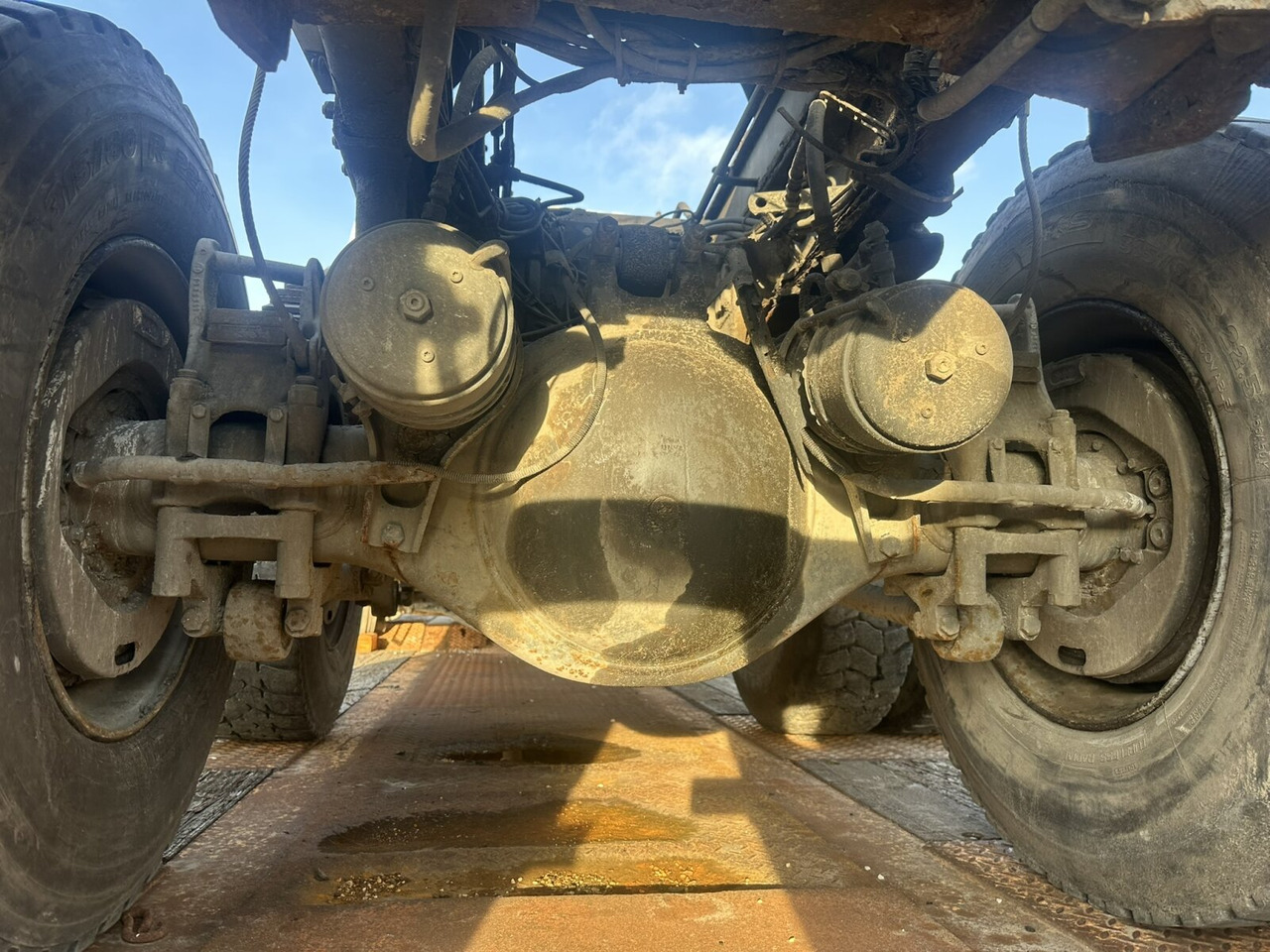 Scania 124C 400 6x6 124C 400 6x6 - Camião chassi: foto 5 Scania 124C 400 6x6 124C 400 6x6 - Camião chassi: foto 5