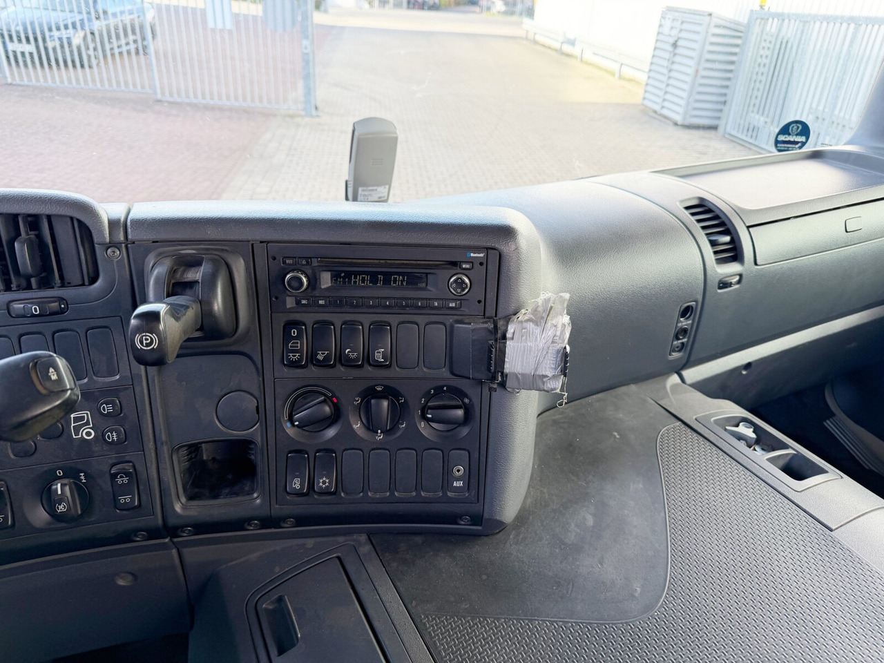 Scania P 320/400 6x2-4 P 320/400 6x2-4, Lenk-/Liftachse, Tele-Absetzanlage, Funk - Camião multibenne: foto 5 Scania P 320/400 6x2-4 P 320/400 6x2-4, Lenk-/Liftachse, Tele-Absetzanlage, Funk - Camião multibenne: foto 5