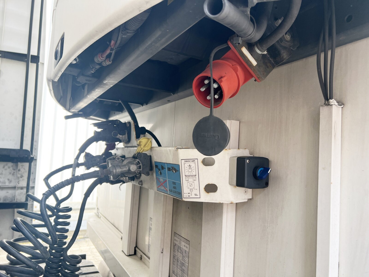 Schmitz Cargobull SKO 24/L-13.4 FP 45 SKO 24/L-13.4 FP 45, Mega, Doppelsock - Semi-reboque frigorífico: foto 2 Schmitz Cargobull SKO 24/L-13.4 FP 45 SKO 24/L-13.4 FP 45, Mega, Doppelsock - Semi-reboque frigorífico: foto 2