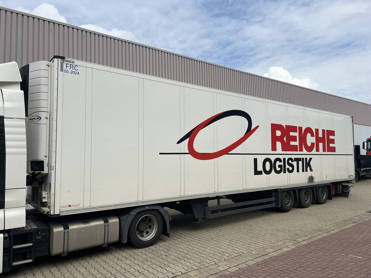 Schmitz Cargobull SKO 24/L-13.4 FP 45 SKO 24/L-13.4 FP 450, Mega, Doppelstock - Semi-reboque frigorífico: foto 1 Schmitz Cargobull SKO 24/L-13.4 FP 45 SKO 24/L-13.4 FP 450, Mega, Doppelstock - Semi-reboque frigorífico: foto 1