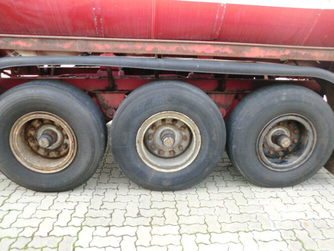Schmitz Cargobull - - Stahltank - Semi-reboque cisterna: foto 4 Schmitz Cargobull - - Stahltank - Semi-reboque cisterna: foto 4