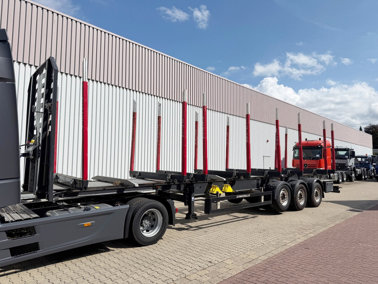 Schwarzmüller 3-Achs Holzauflieger 3-Achs Holzauflieger, Liftachse, MEHRFACH VORHANDEN! - Semi-reboque transporte de madeira: foto 1 Schwarzmüller 3-Achs Holzauflieger 3-Achs Holzauflieger, Liftachse, MEHRFACH VORHANDEN! - Semi-reboque transporte de madeira: foto 1