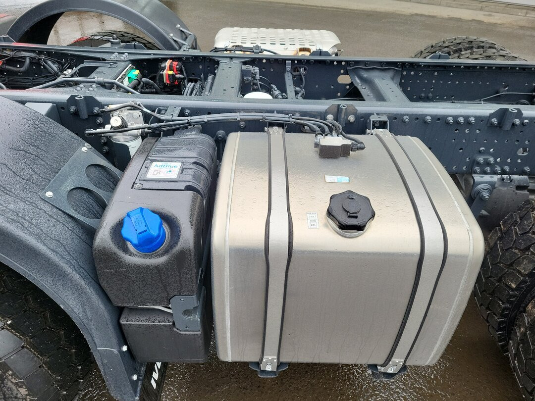 T-Way AT410T51 8x4 T-Way AT410T51 8x4, Retarder, Nebenantrieb, 4x VORHANDEN! - Camião chassi: foto 2 T-Way AT410T51 8x4 T-Way AT410T51 8x4, Retarder, Nebenantrieb, 4x VORHANDEN! - Camião chassi: foto 2