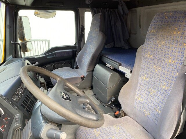 MAN TGA 26.480 6x6 BB TGA 26.480 6x6 BB, Kipphydraulik - Tractor: foto 2 MAN TGA 26.480 6x6 BB TGA 26.480 6x6 BB, Kipphydraulik - Tractor: foto 2