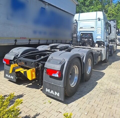 MAN TGS 33.520 6x4 BL SA TGS 33.520 6x4 BL SA, Retarder, LED, Navi, Nebenantrieb - Tractor: foto 3 MAN TGS 33.520 6x4 BL SA TGS 33.520 6x4 BL SA, Retarder, LED, Navi, Nebenantrieb - Tractor: foto 3