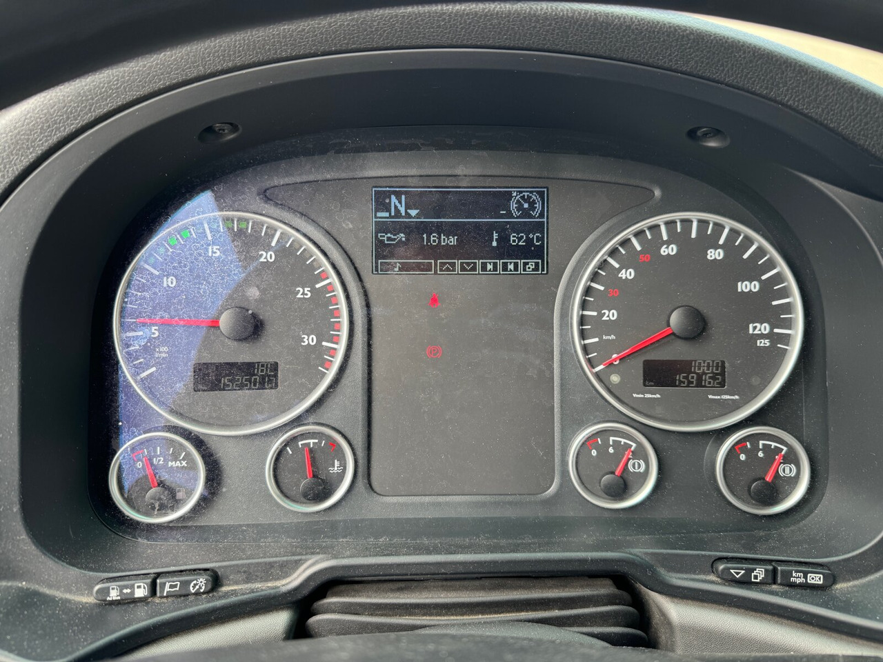 MAN TGX 18.400 4X2 BLS TGX 18.400 4X2 BLS, Fahrschule, 5 Sitzer - Tractor: foto 2 MAN TGX 18.400 4X2 BLS TGX 18.400 4X2 BLS, Fahrschule, 5 Sitzer - Tractor: foto 2