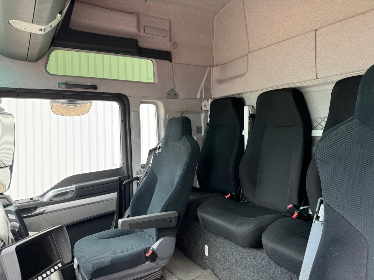 MAN TGX 18.400 4X2 BLS TGX 18.400 4X2 BLS, Fahrschule, 5 Sitzer - Tractor: foto 5 MAN TGX 18.400 4X2 BLS TGX 18.400 4X2 BLS, Fahrschule, 5 Sitzer - Tractor: foto 5