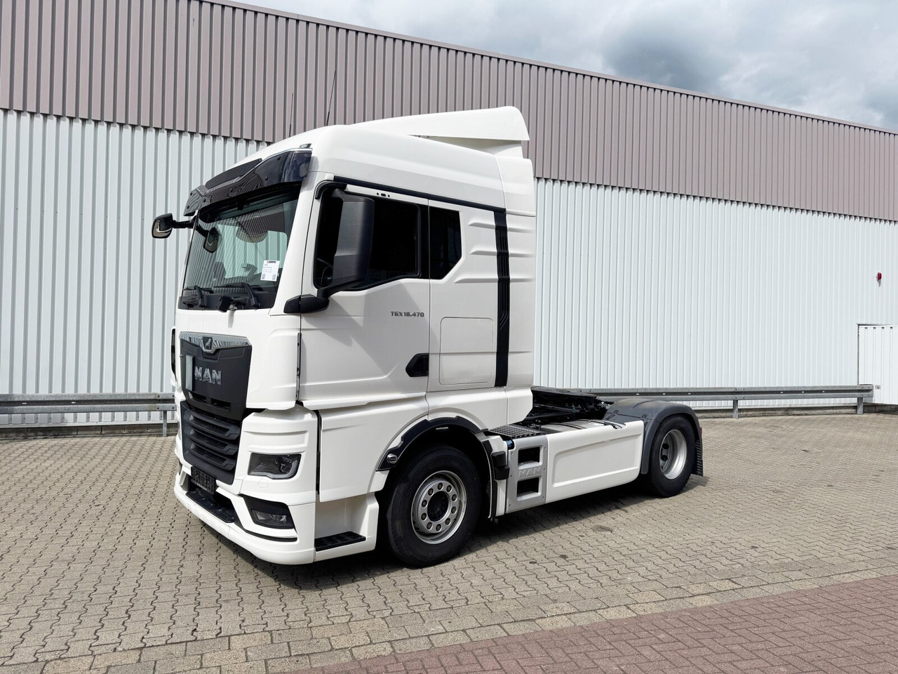 MAN TGX 18.470 4x2 BL TGX 18.470 4x2 BL, Retarder, Navi - Tractor: foto 1 MAN TGX 18.470 4x2 BL TGX 18.470 4x2 BL, Retarder, Navi - Tractor: foto 1