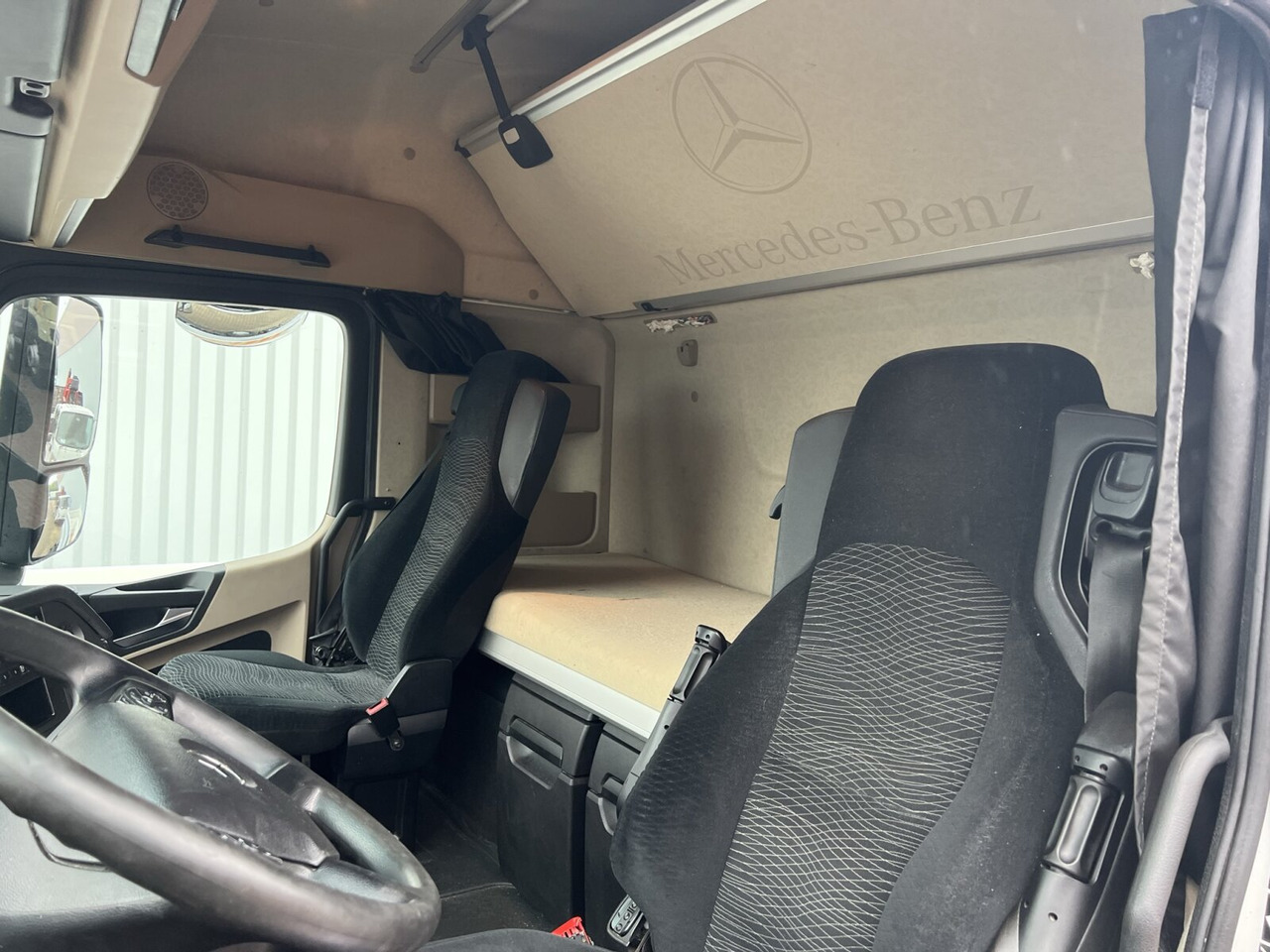 Mercedes-Benz Actros 1842 LS 4x2 Actros 1842 LS 4x2, 6x VORHANDEN - Tractor: foto 4 Mercedes-Benz Actros 1842 LS 4x2 Actros 1842 LS 4x2, 6x VORHANDEN - Tractor: foto 4