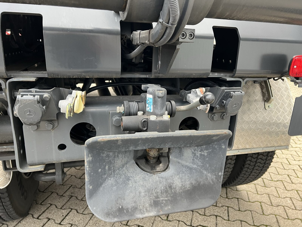 Tractor novo Mercedes-Benz Actros 2141 K 4x2 Actros 2141 K 4x2: foto 9