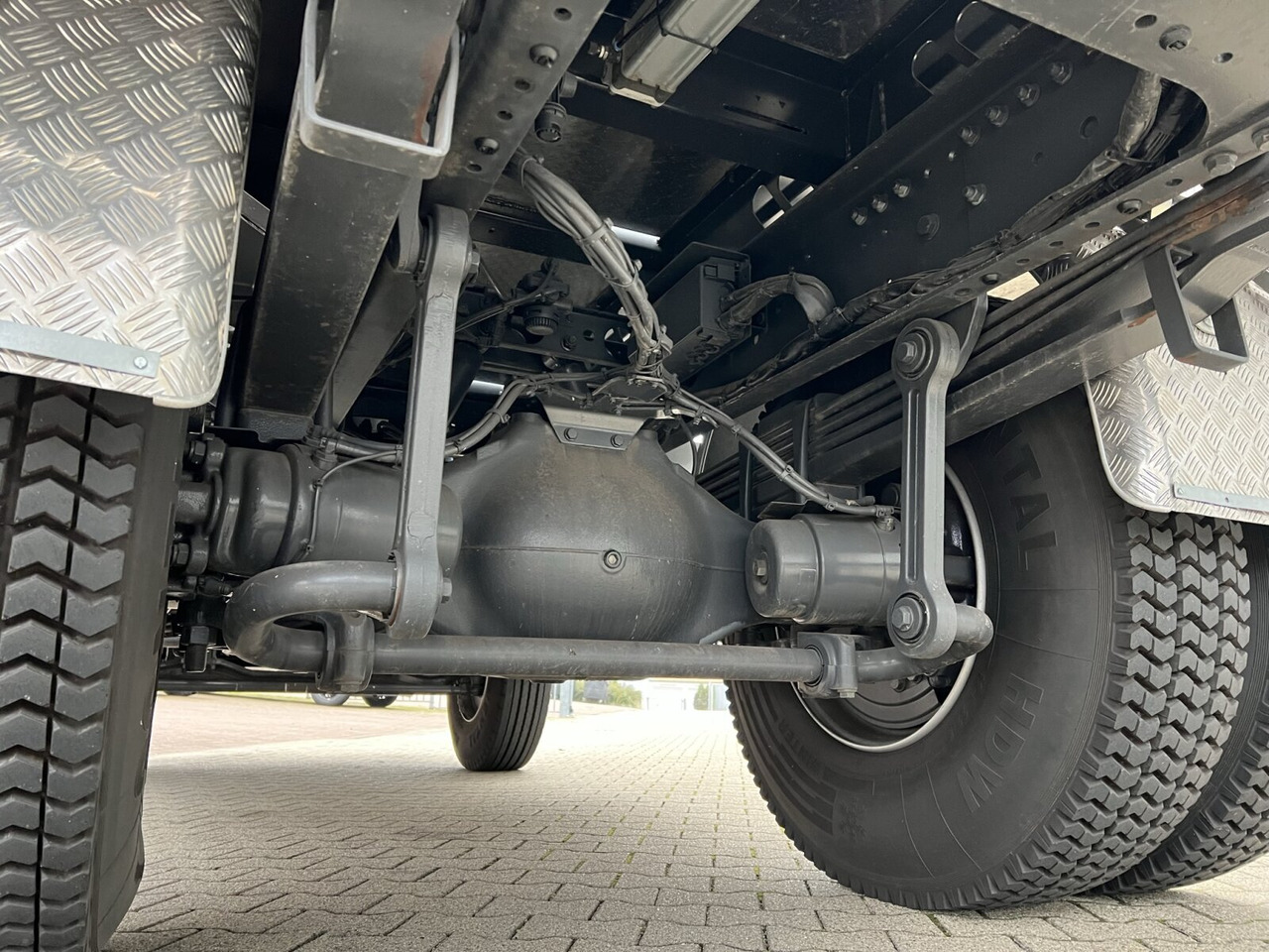 Tractor novo Mercedes-Benz Actros 2141 K 4x2 Actros 2141 K 4x2: foto 11