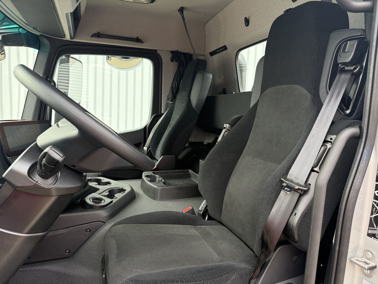 Mercedes-Benz Arocs 1853 AS 4x4 Arocs 1853 AS 4x4, Retarder, MultimediaCockpit, Navi - Tractor: foto 4 Mercedes-Benz Arocs 1853 AS 4x4 Arocs 1853 AS 4x4, Retarder, MultimediaCockpit, Navi - Tractor: foto 4