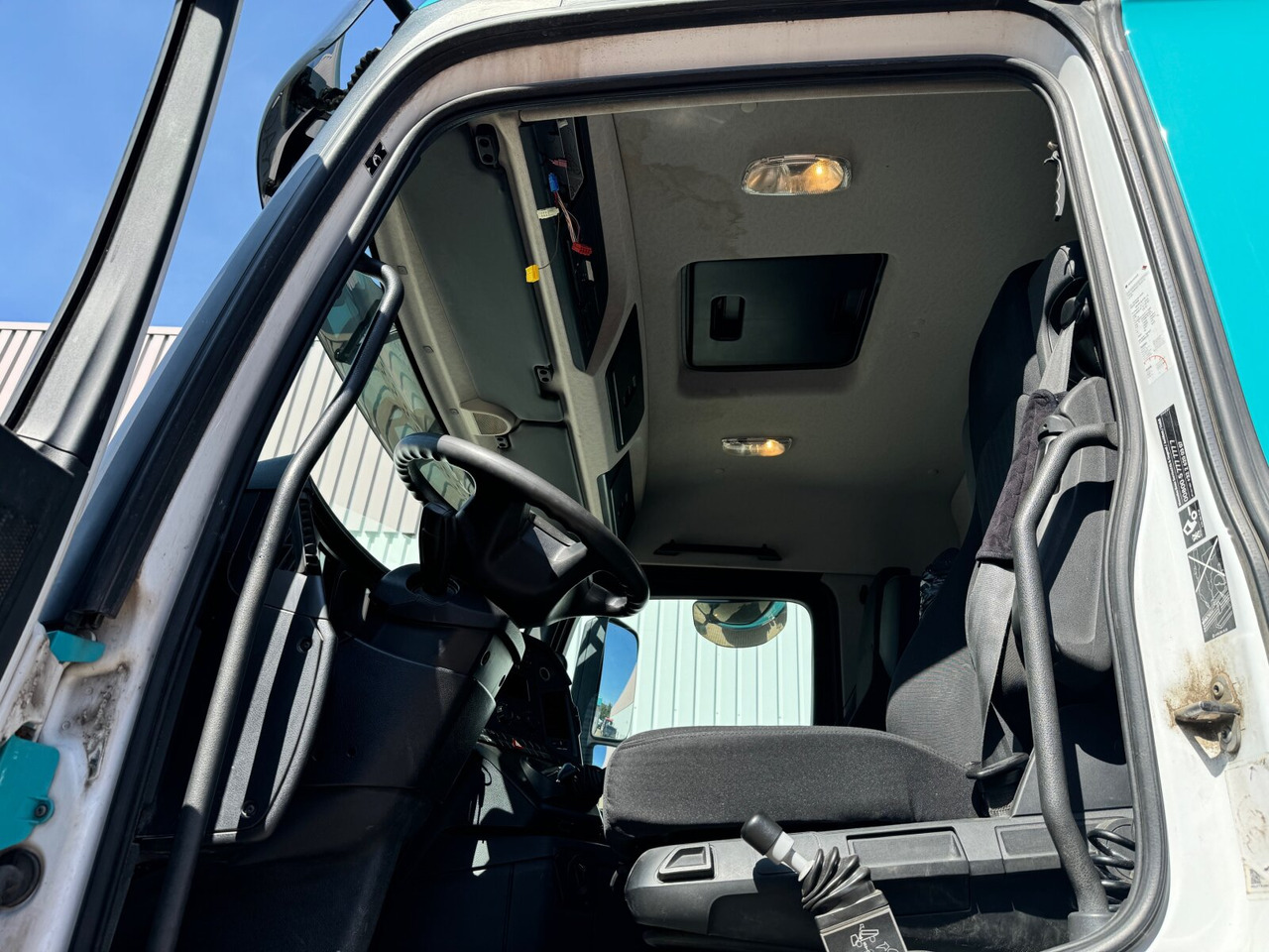 Locação financeira de Mercedes-Benz Arocs 3343 S 6x4 Arocs 3343 S 6x4, Full Steel, 3x Vorhanden! Mercedes-Benz Arocs 3343 S 6x4 Arocs 3343 S 6x4, Full Steel, 3x Vorhanden!: foto 13 Locação financeira de Mercedes-Benz Arocs 3343 S 6x4 Arocs 3343 S 6x4, Full Steel, 3x Vorhanden! Mercedes-Benz Arocs 3343 S 6x4 Arocs 3343 S 6x4, Full Steel, 3x Vorhanden!: foto 13