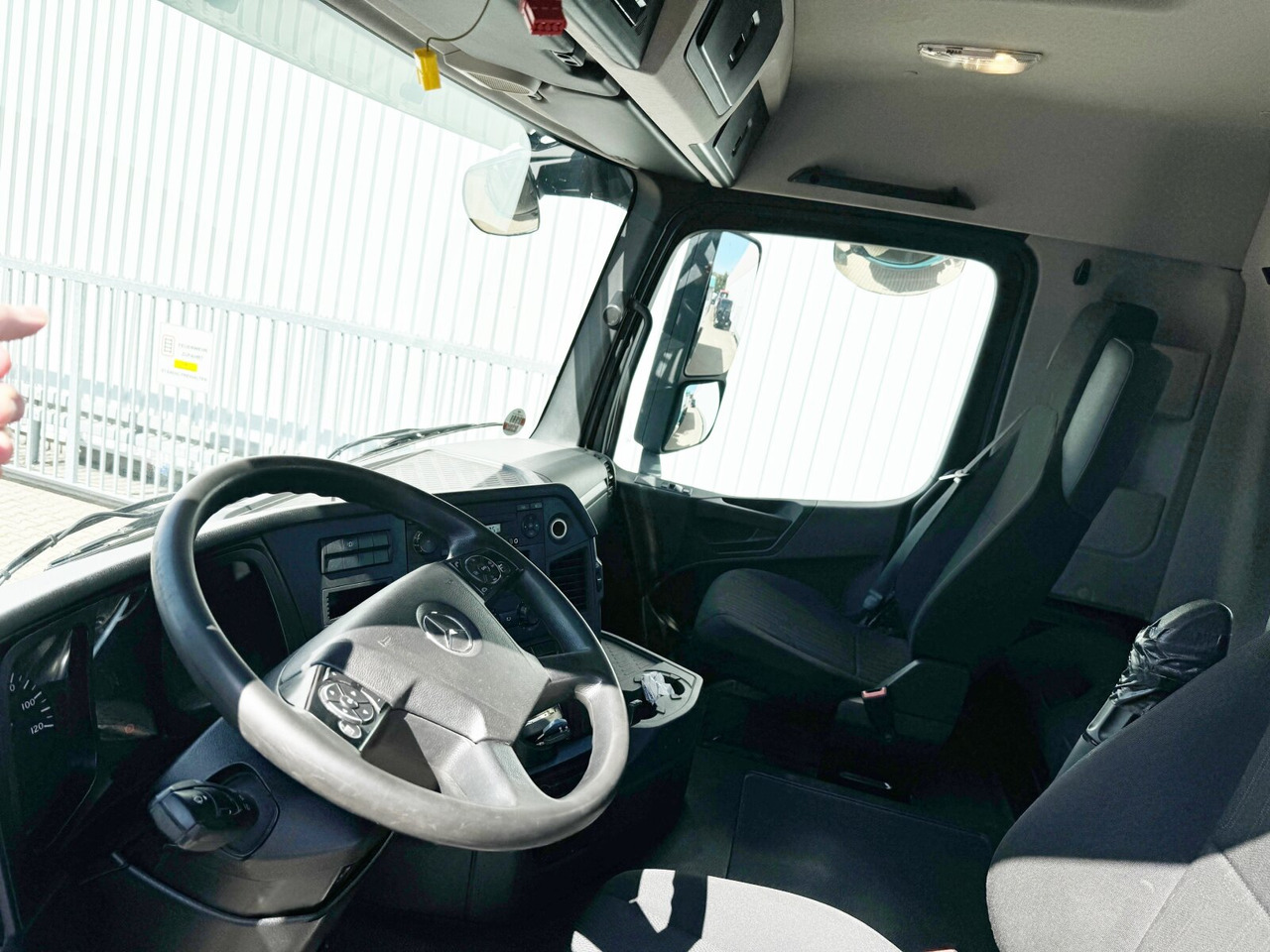 Fotografia de interior 1: Locação financeira de Mercedes-Benz Arocs 3343 S 6x4 Arocs 3343 S 6x4, Full Steel, 3x Vorhanden! Mercedes-Benz Arocs 3343 S 6x4 Arocs 3343 S 6x4, Full Steel, 3x Vorhanden! Fotografia de interior 1: Locação financeira de Mercedes-Benz Arocs 3343 S 6x4 Arocs 3343 S 6x4, Full Steel, 3x Vorhanden! Mercedes-Benz Arocs 3343 S 6x4 Arocs 3343 S 6x4, Full Steel, 3x Vorhanden!