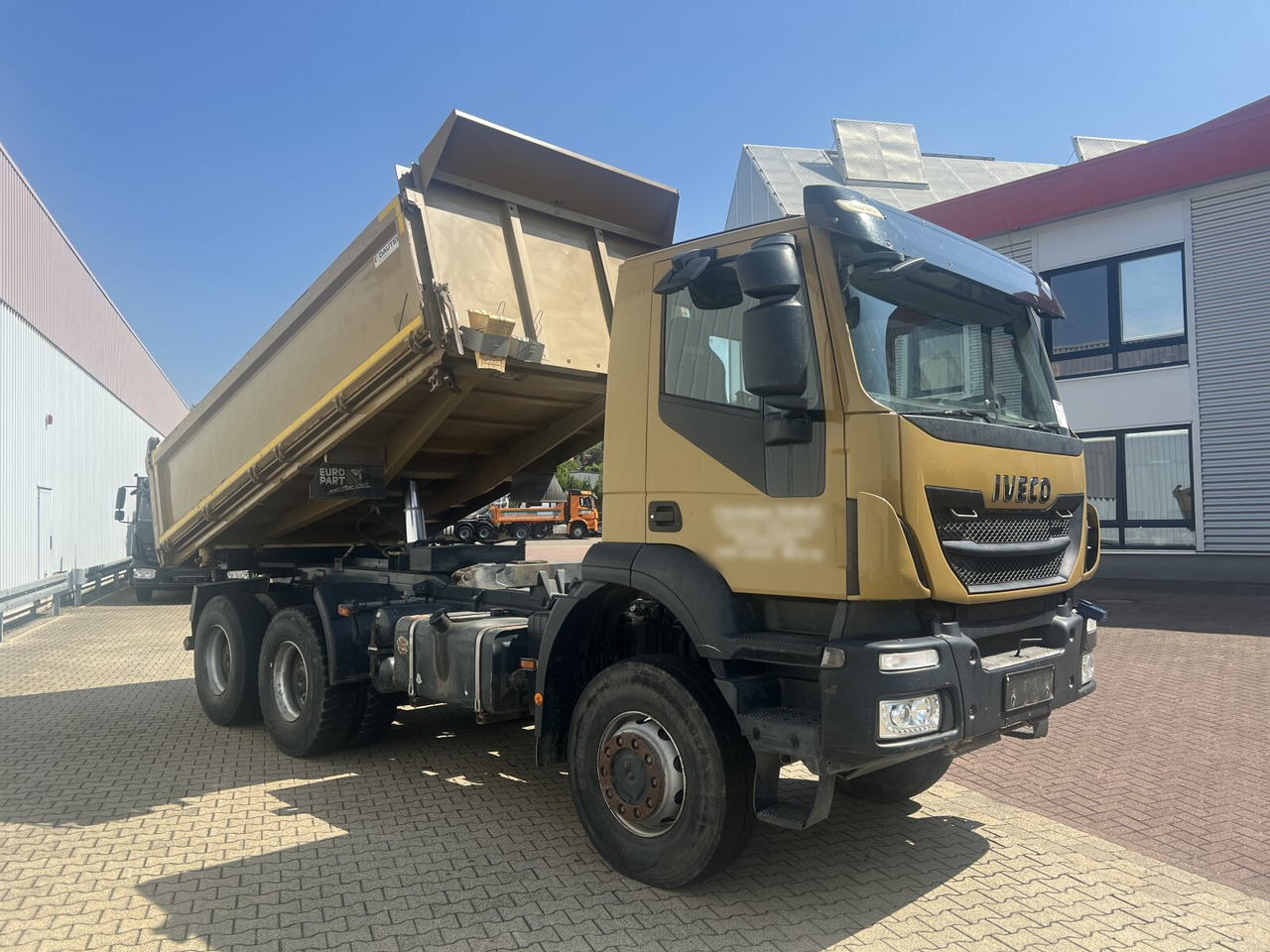 Camião basculante Trakker AD260T45W 6x6 Trakker AD260T45W 6x6: foto 10