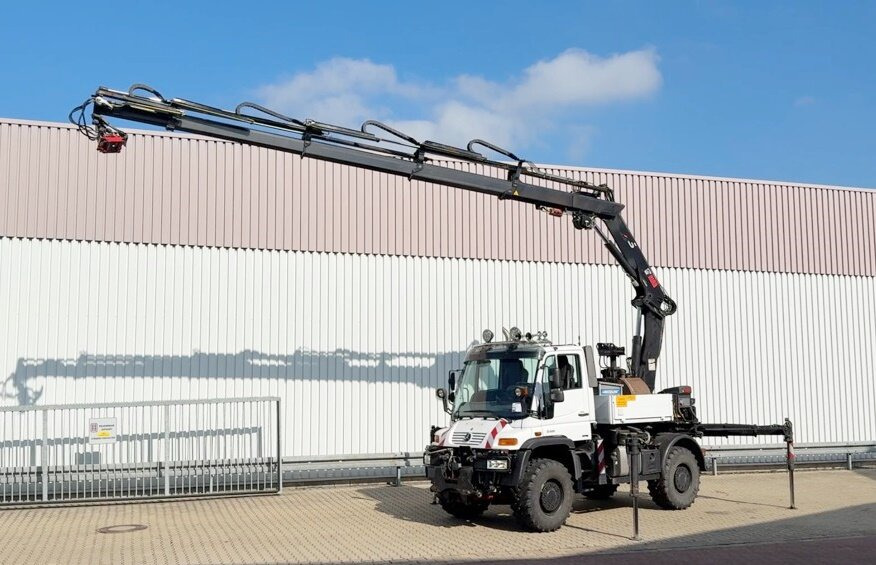 Unimog U400 4x4 U400 4x4, Frontzapfwelle, Heckkran Hiab XS 144-E4 HiDuo, Seilwinde, Funk - Grua móvel: foto 1 Unimog U400 4x4 U400 4x4, Frontzapfwelle, Heckkran Hiab XS 144-E4 HiDuo, Seilwinde, Funk - Grua móvel: foto 1