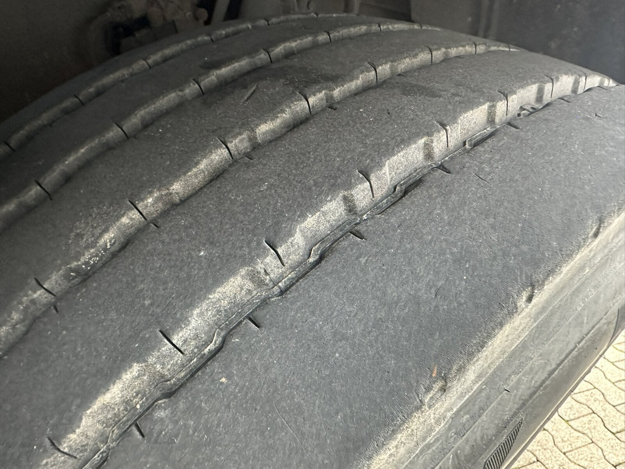 Volvo FM 400 6x4 R FM 400/6x4 R, VDL S-21-6200 4.50 bis 7.00m Container - Camião polibenne: foto 5 Volvo FM 400 6x4 R FM 400/6x4 R, VDL S-21-6200 4.50 bis 7.00m Container - Camião polibenne: foto 5