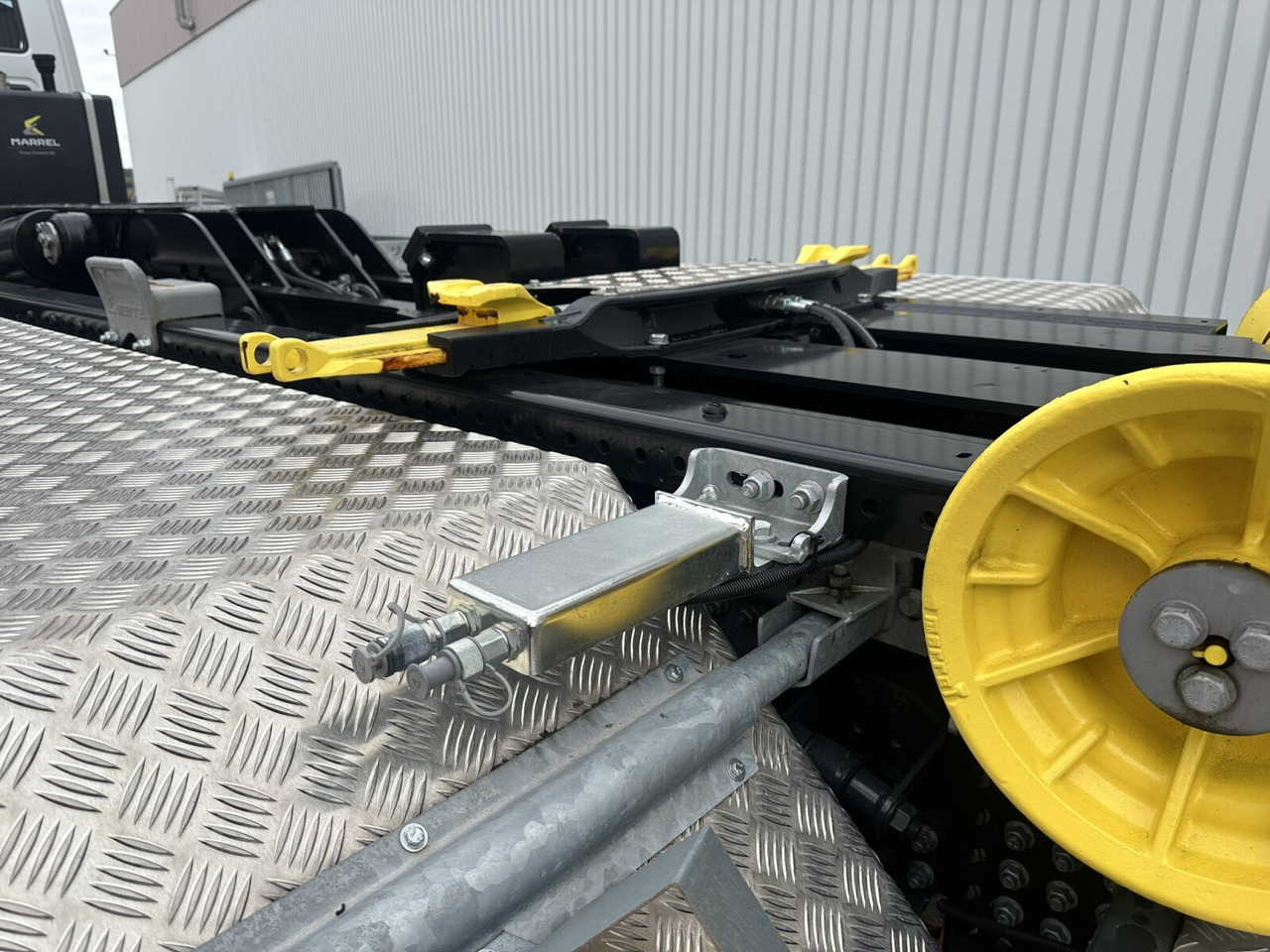 X-Way AD360X48Z 8x4 X-Way AD360X48Z 8x4, Motorabtrieb, Navi, Schub-Knick - Camião polibenne: foto 3 X-Way AD360X48Z 8x4 X-Way AD360X48Z 8x4, Motorabtrieb, Navi, Schub-Knick - Camião polibenne: foto 3