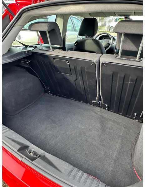 Ford Fiesta TDCi 1.4 + AIRCO + CARPLAY + REAR CAMERA + 194.511 KM - Hatchback: foto 4 Ford Fiesta TDCi 1.4 + AIRCO + CARPLAY + REAR CAMERA + 194.511 KM - Hatchback: foto 4