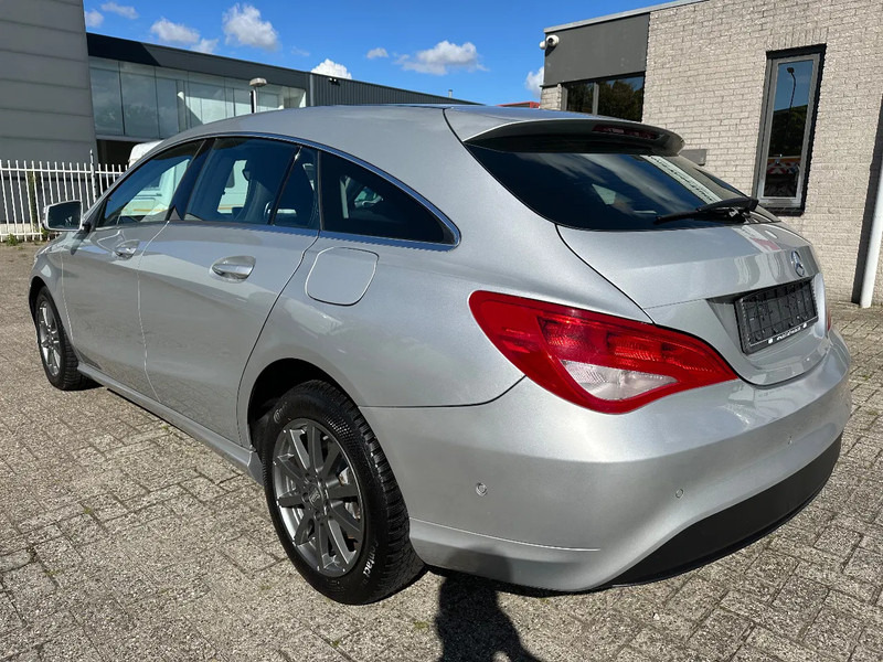 Mercedes-Benz CLA-Klasse 200 D - SHOOTING BRAKE + STANDKLIMA + NAVI - Automóvel: foto 3 Mercedes-Benz CLA-Klasse 200 D - SHOOTING BRAKE + STANDKLIMA + NAVI - Automóvel: foto 3