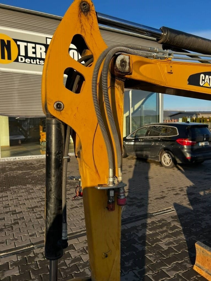 Mini escavadeira CAT 302.7 DCR: foto 10 Mini escavadeira CAT 302.7 DCR: foto 10