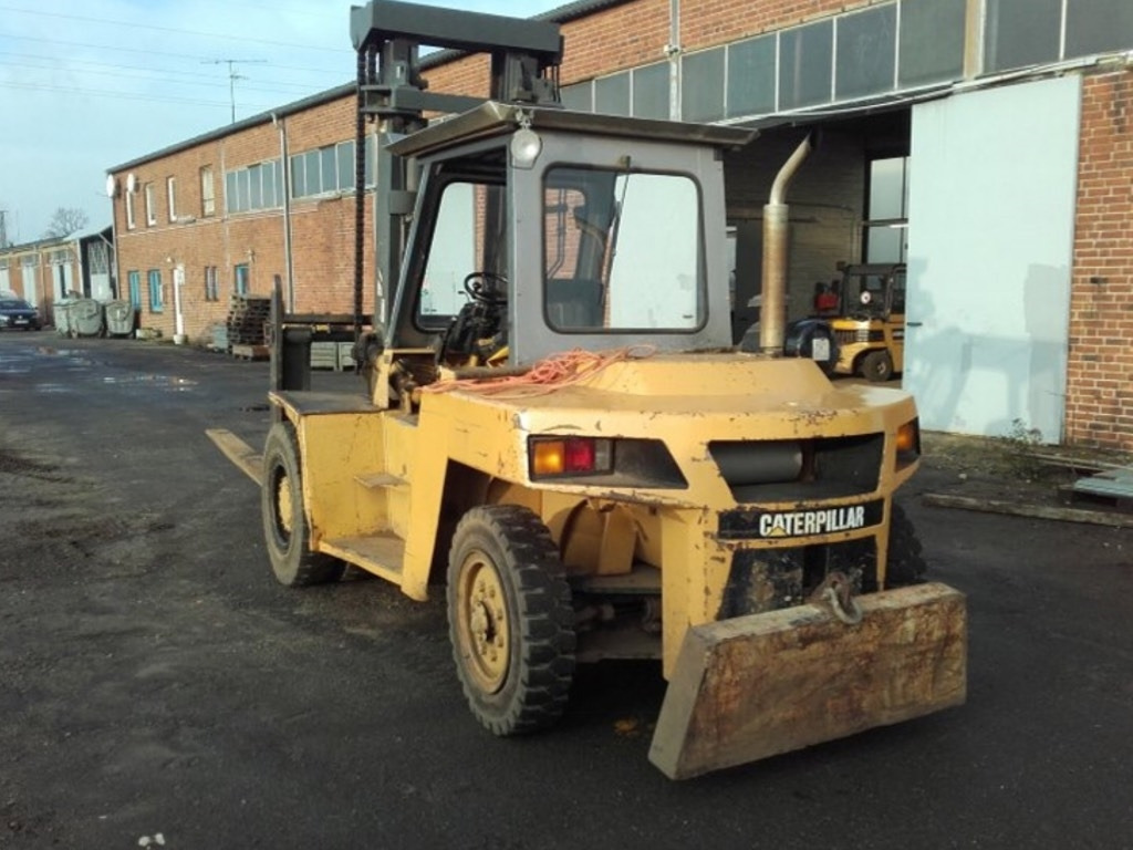 CAT DP90 - Empilhador a diesel: foto 2 CAT DP90 - Empilhador a diesel: foto 2