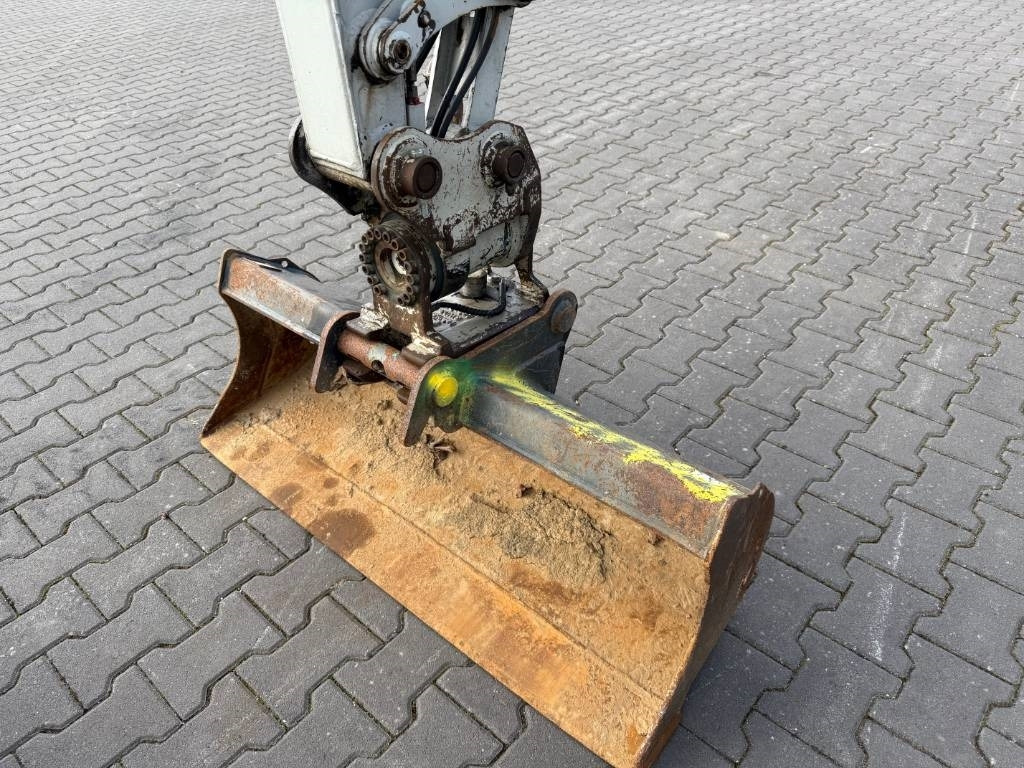 Mini escavadeira novo Takeuchi TB 225 V3: foto 8