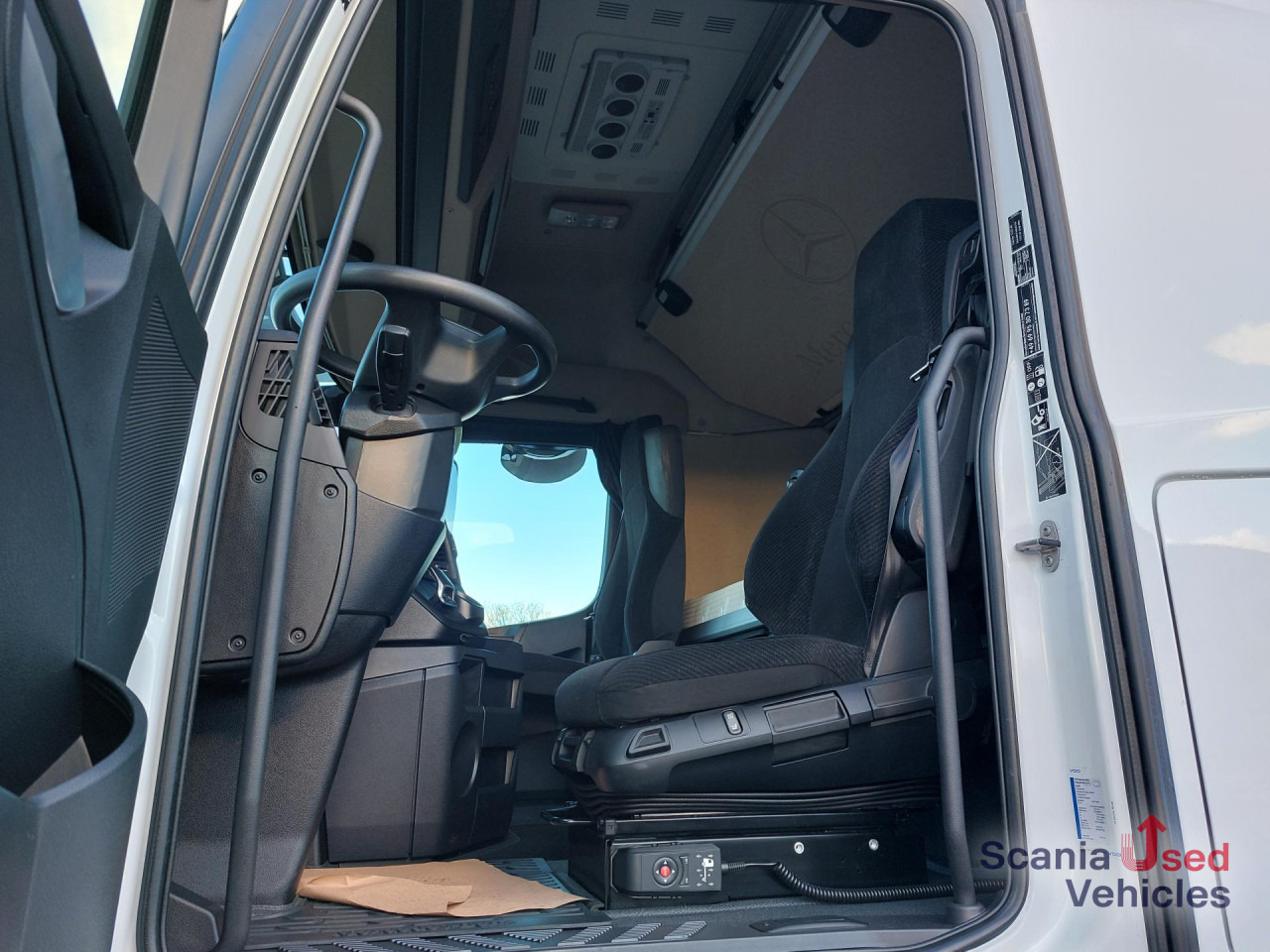 MERCEDES-BENZ 1845L Edscha - NUR KOMPLETT m. ANH.!!! - Camião de lona: foto 2 MERCEDES-BENZ 1845L Edscha - NUR KOMPLETT m. ANH.!!! - Camião de lona: foto 2