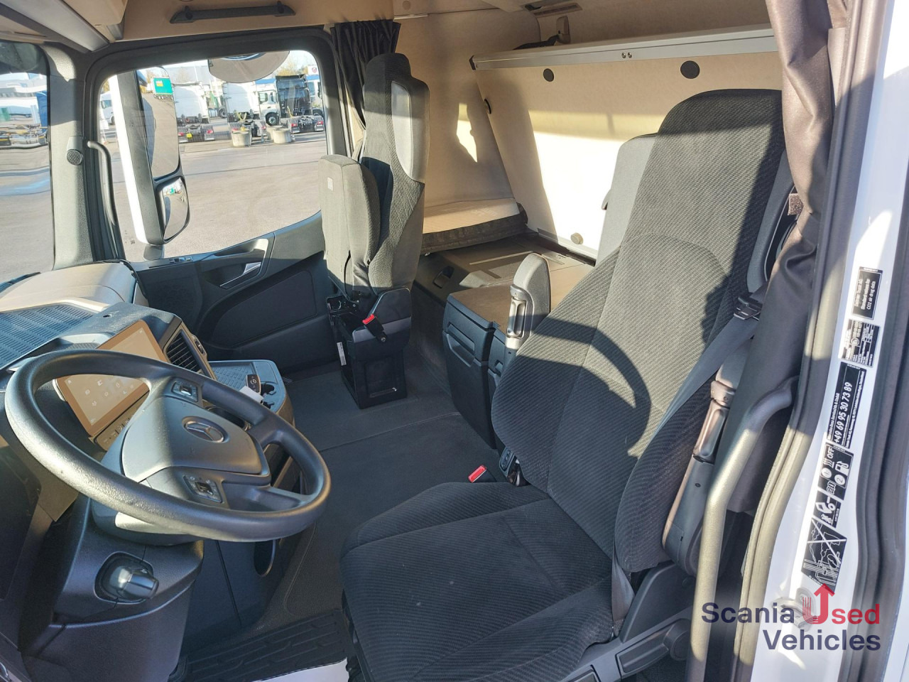 MERCEDES-BENZ 1845L Plane/Edscha NUR KOMPLETT m. ANH.!!! - Camião de lona: foto 5 MERCEDES-BENZ 1845L Plane/Edscha NUR KOMPLETT m. ANH.!!! - Camião de lona: foto 5