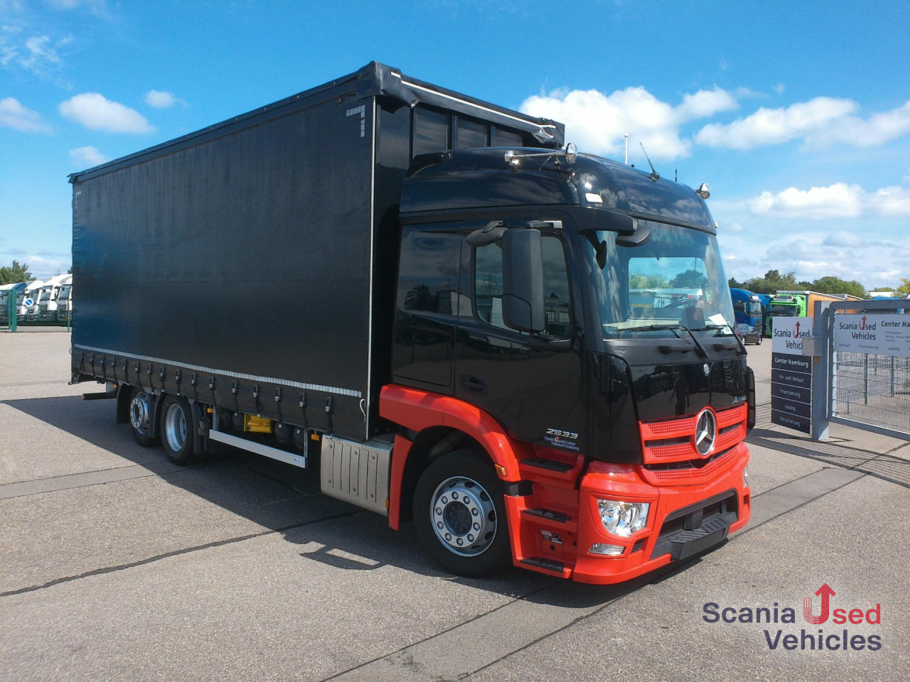 MERCEDES-BENZ Actros 2533L Volumen - Camião de lona: foto 1 MERCEDES-BENZ Actros 2533L Volumen - Camião de lona: foto 1
