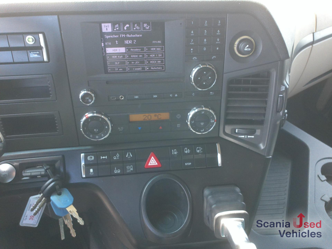 MERCEDES-BENZ Actros 2533L Volumen - Camião de lona: foto 2 MERCEDES-BENZ Actros 2533L Volumen - Camião de lona: foto 2