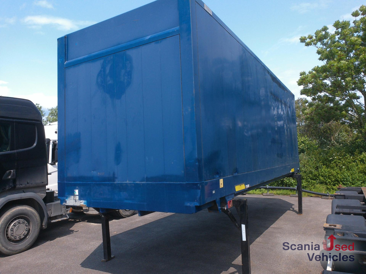 KRONE WB Koffer 7,82 Rolltor - Reboque: foto 5 KRONE WB Koffer 7,82 Rolltor - Reboque: foto 5