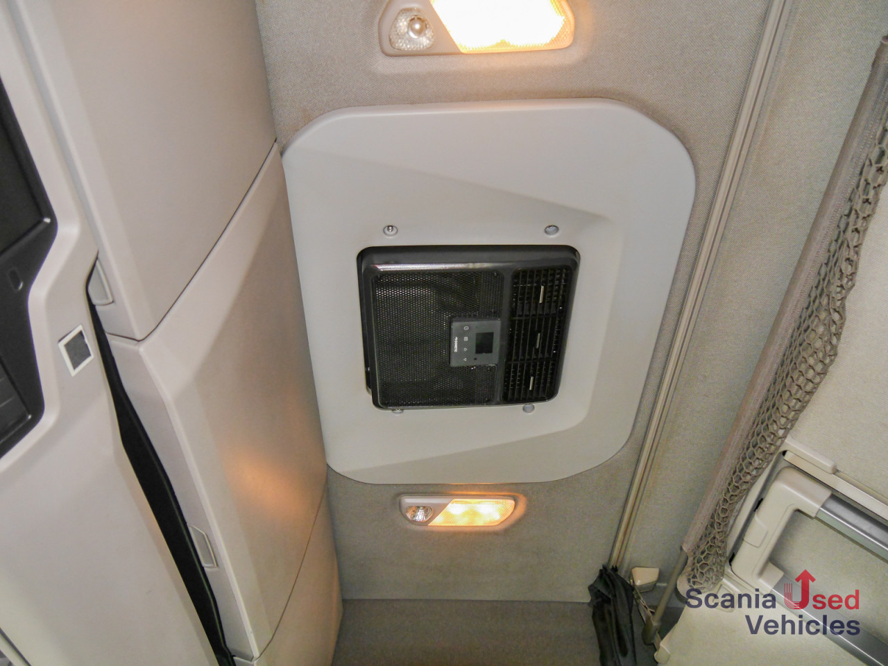 SCANIA R 450 B6x2NB - Schaltgetriebe / LBW - - Camião transportador de contêineres/ Caixa móvel: foto 2 SCANIA R 450 B6x2NB - Schaltgetriebe / LBW - - Camião transportador de contêineres/ Caixa móvel: foto 2