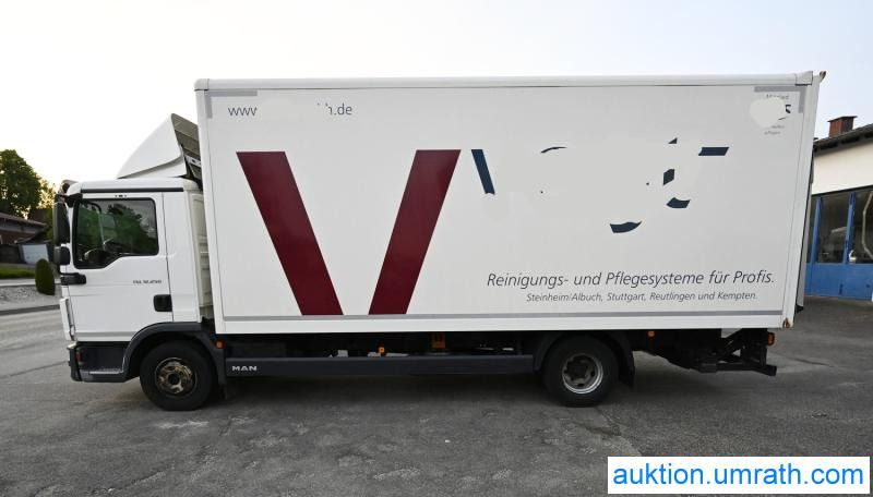 MAN MAN TGL 12.250 4x2 L/BL Koffer Ladebordwand Klimaautomatik NAVI Luftfederung Automatikgetriebe EURO 6 - Camião furgão: foto 1 MAN MAN TGL 12.250 4x2 L/BL Koffer Ladebordwand Klimaautomatik NAVI Luftfederung Automatikgetriebe EURO 6 - Camião furgão: foto 1