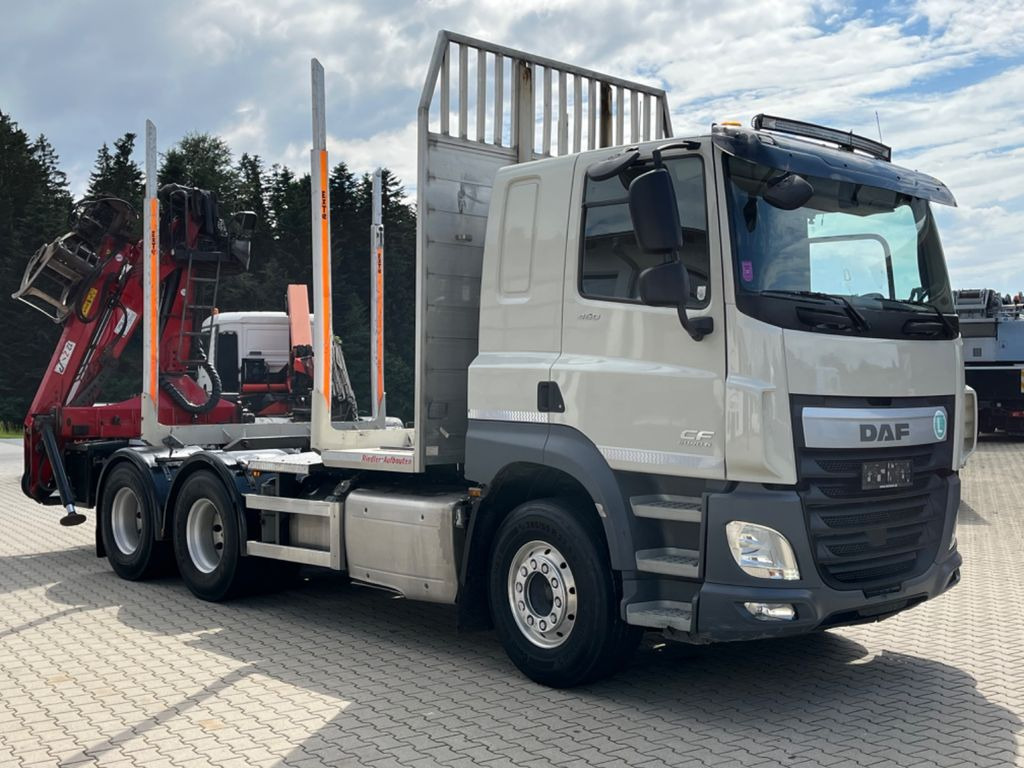 DAF CF 460 6x4 mit Riedler Holzaufb. Penz Kran 12Z DAF CF 460 6x4 mit Riedler Holzaufb. Penz Kran 12Z - Camião de transporte de madeira, Camião grua: foto 2 DAF CF 460 6x4 mit Riedler Holzaufb. Penz Kran 12Z DAF CF 460 6x4 mit Riedler Holzaufb. Penz Kran 12Z - Camião de transporte de madeira, Camião grua: foto 2