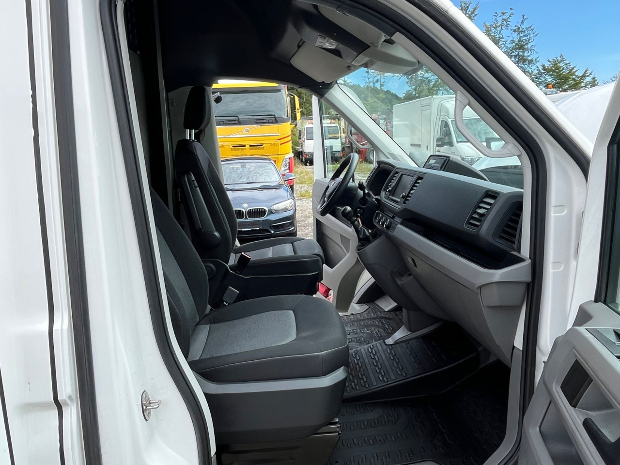 MAN TGE 5.180 RKB Koffer Turboladerschaden - Carrinha de contentor: foto 5 MAN TGE 5.180 RKB Koffer Turboladerschaden - Carrinha de contentor: foto 5