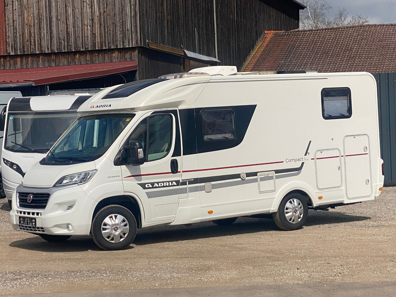 Adria Compact SL - Autocaravana perfilada: foto 3 Adria Compact SL - Autocaravana perfilada: foto 3