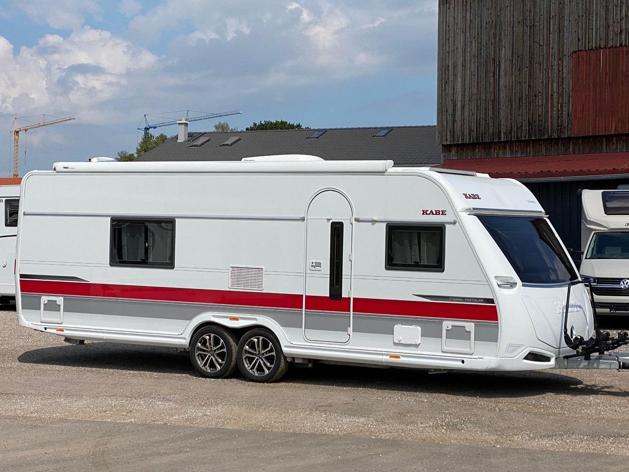 Kabe Royal 740 TDL KS, Voll Ausstattung, Hubstützen - Caravana: foto 2 Kabe Royal 740 TDL KS, Voll Ausstattung, Hubstützen - Caravana: foto 2