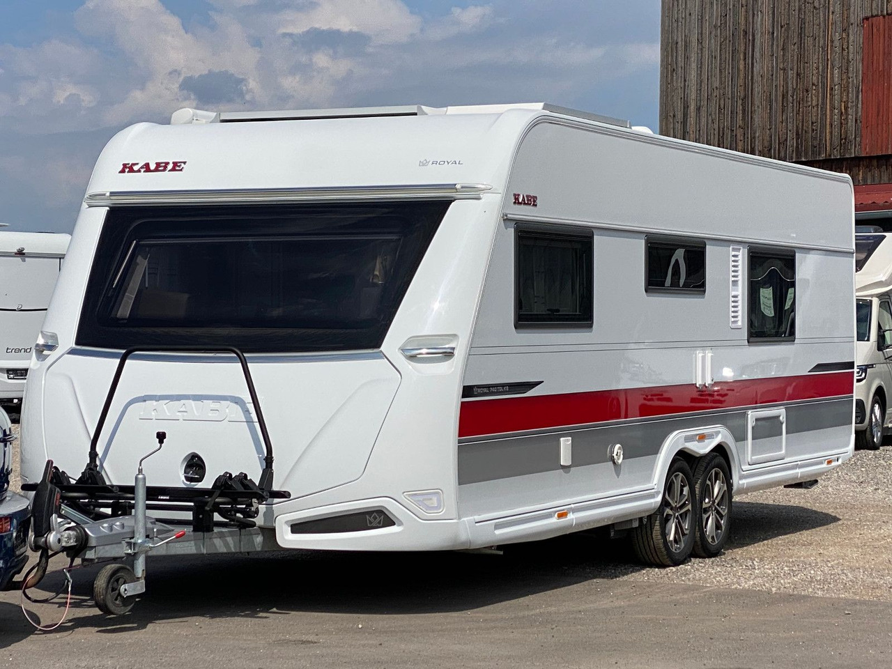 Kabe Royal 740 TDL KS, Voll Ausstattung, Hubstützen - Caravana: foto 3 Kabe Royal 740 TDL KS, Voll Ausstattung, Hubstützen - Caravana: foto 3