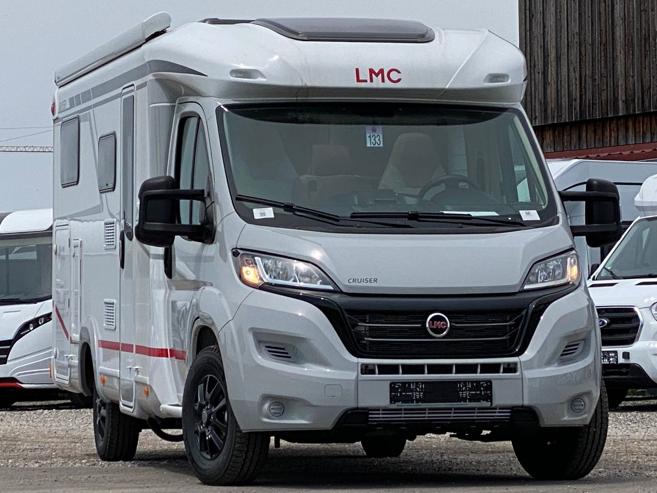 LMC Cruiser V 646 G, SAT, Navi, Sondermodell,16 Zoll - Autocaravana perfilada: foto 1 LMC Cruiser V 646 G, SAT, Navi, Sondermodell,16 Zoll - Autocaravana perfilada: foto 1